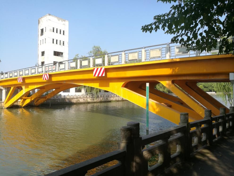 1 酒家橋?qū)嵕皥D.jpg